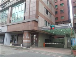 鄉城長榮新秀//南賓豪華商務公寓的外乖停車場入口