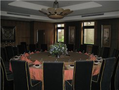 聯聚和平大廈的完善公社之一宴客廳